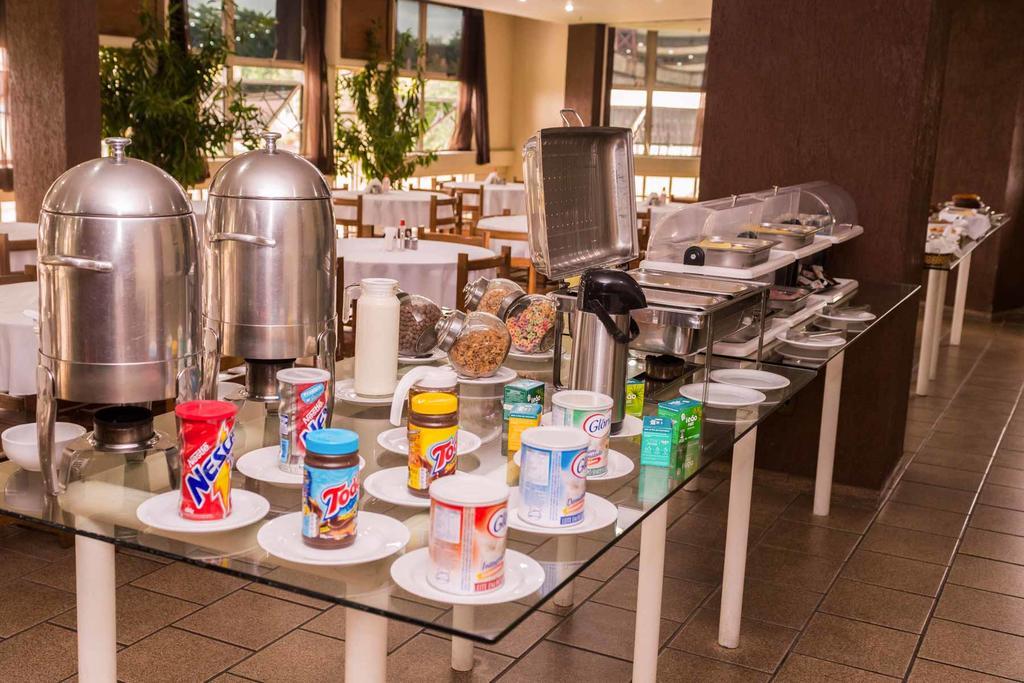Stratus Vila Hotel 볼타 레돈다 외부 사진