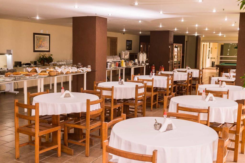 Stratus Vila Hotel 볼타 레돈다 외부 사진