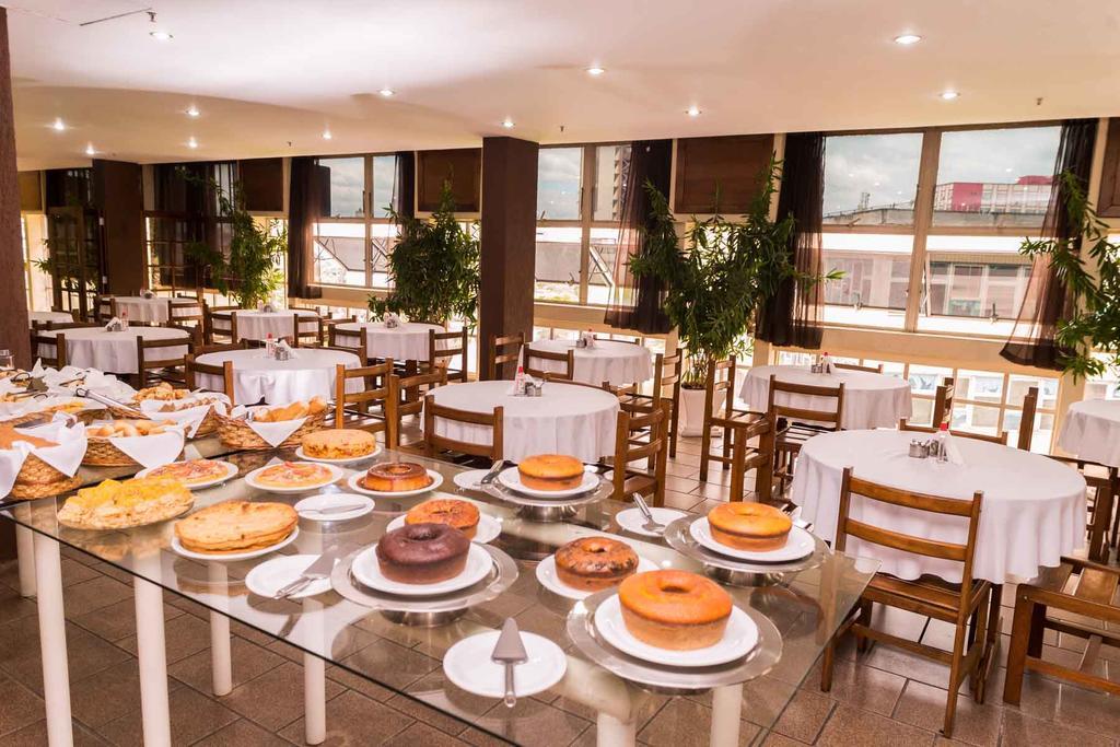 Stratus Vila Hotel 볼타 레돈다 외부 사진