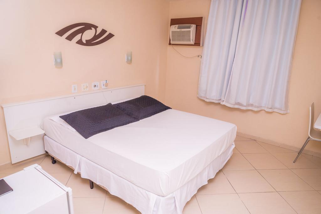 Stratus Vila Hotel 볼타 레돈다 외부 사진