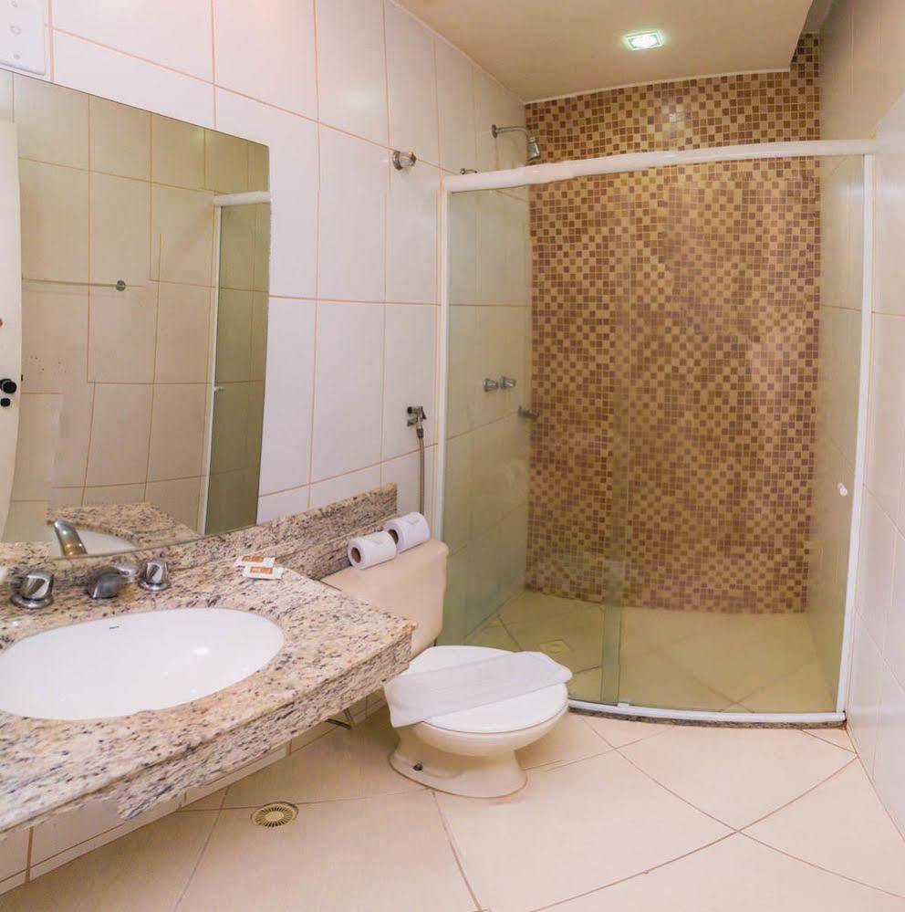 Stratus Vila Hotel 볼타 레돈다 외부 사진