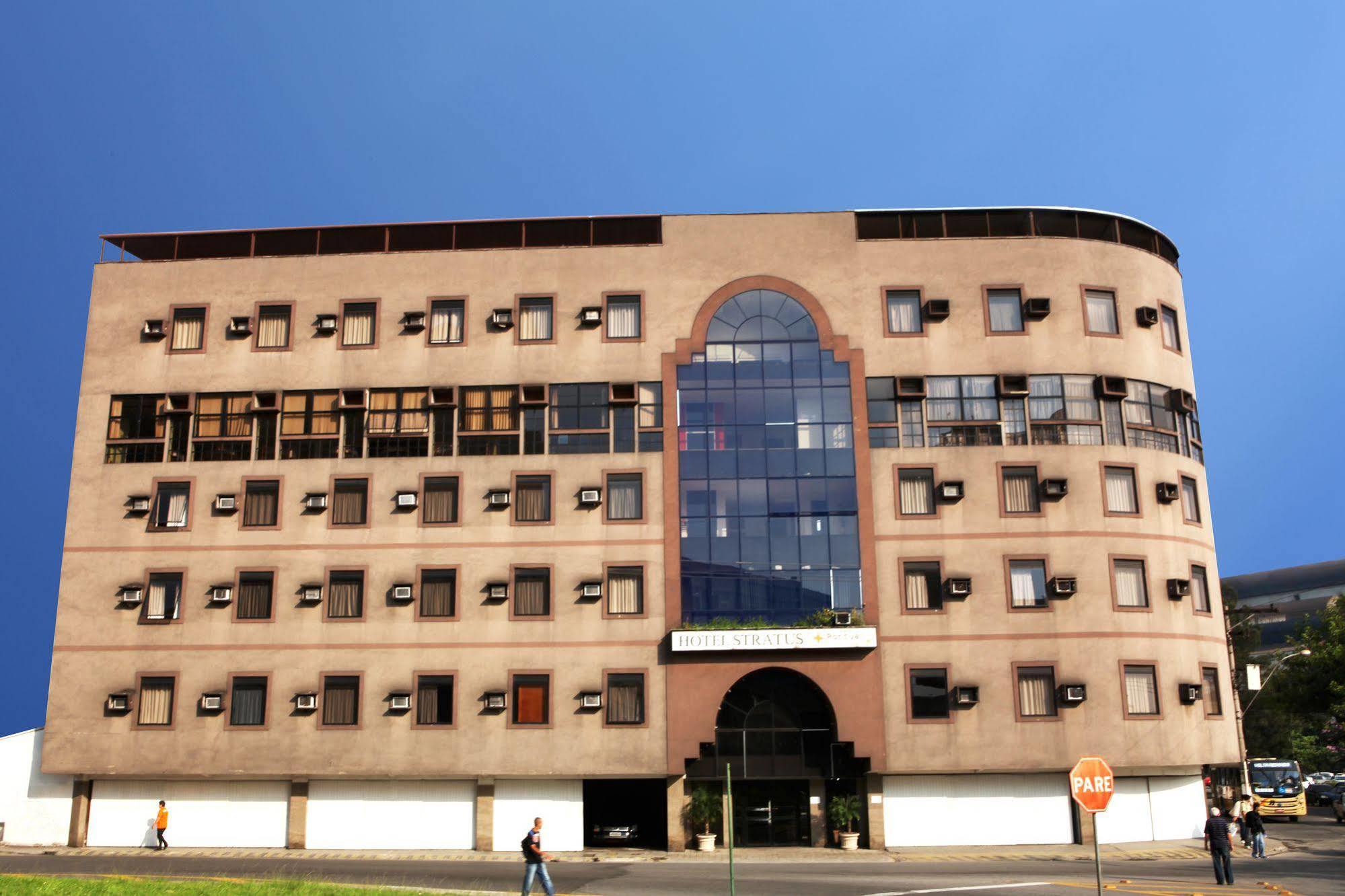 Stratus Vila Hotel 볼타 레돈다 외부 사진