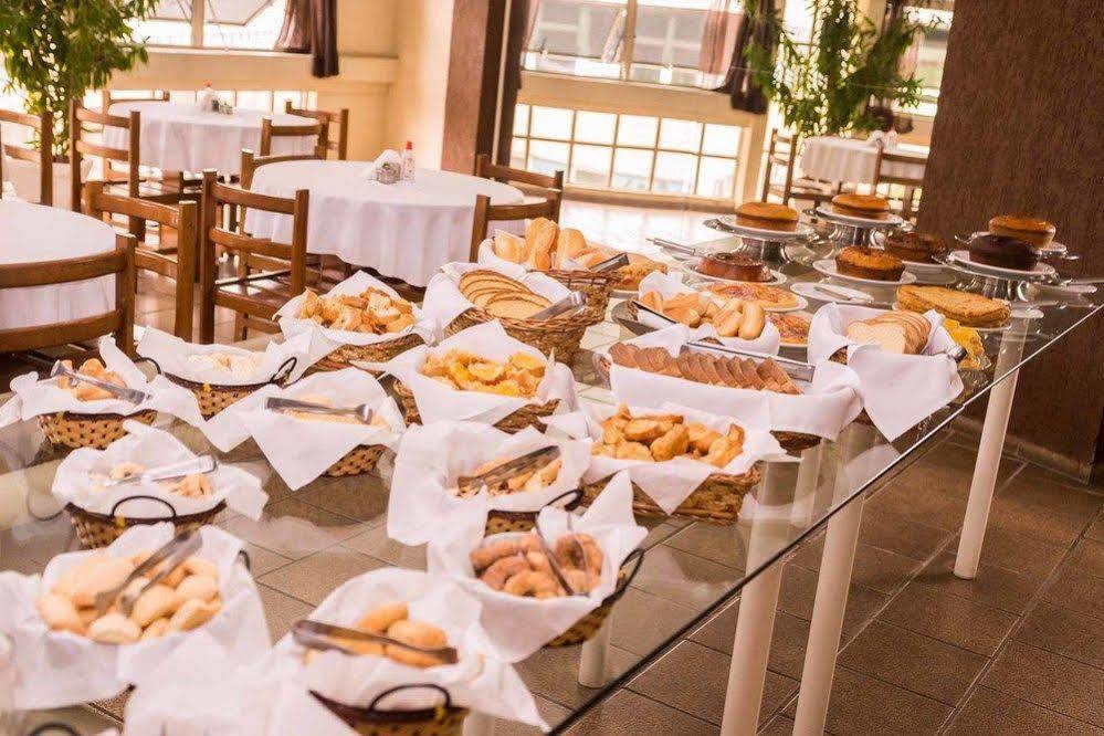 Stratus Vila Hotel 볼타 레돈다 외부 사진